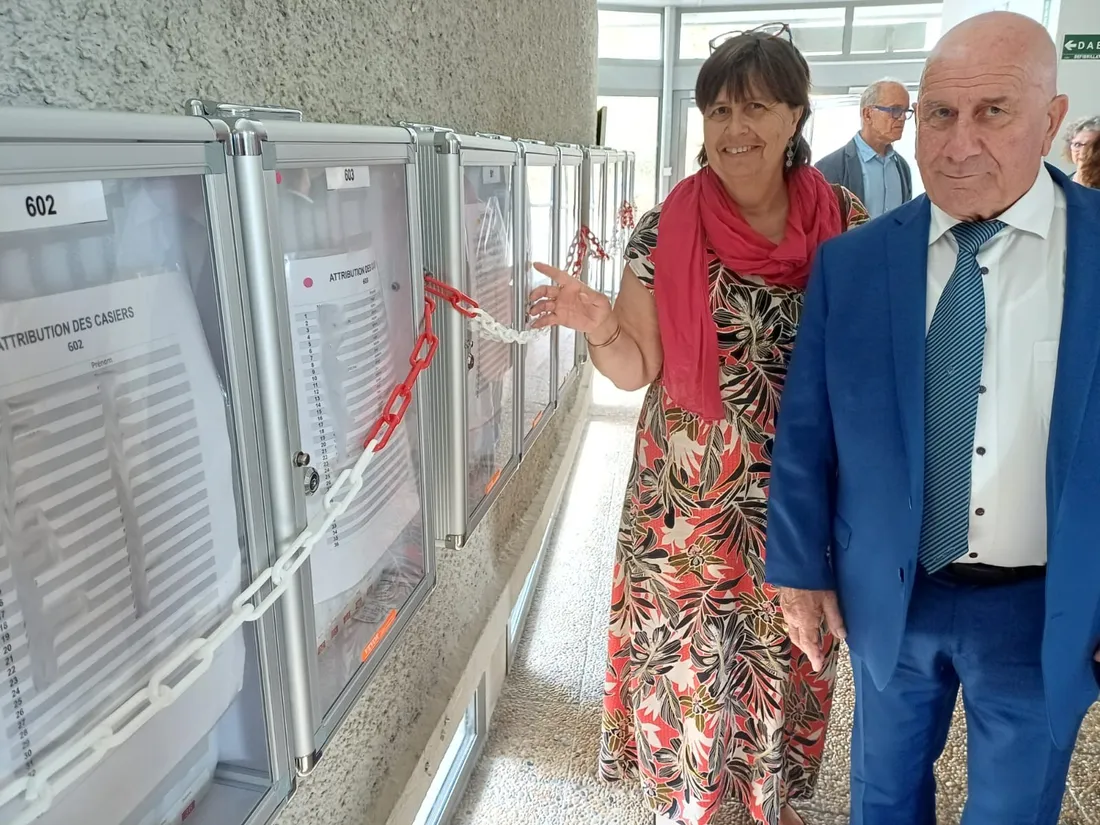 Michel Weill et Dominique Sardeing pourraient s'inspirer des mallettes à portable de Lauzerte.