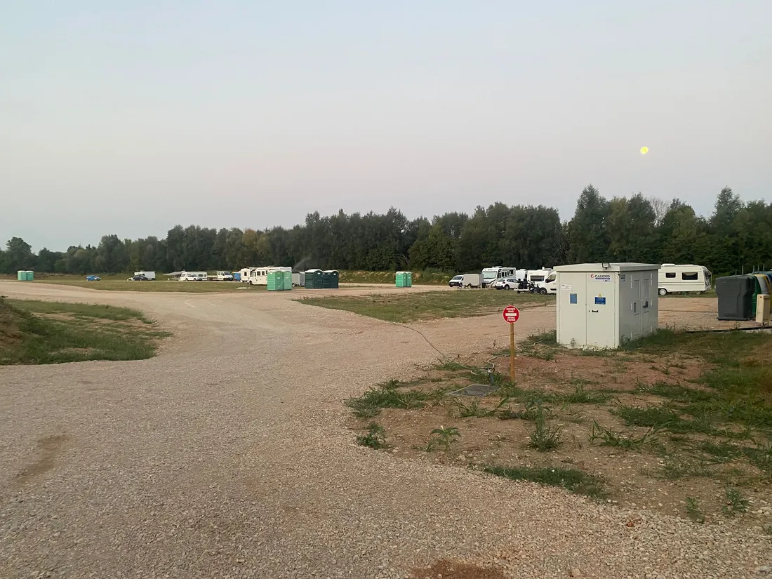 L'aire de grand passage réquisitionnée à Saint-Étienne de Tulmont a été rendue à son propriétaire