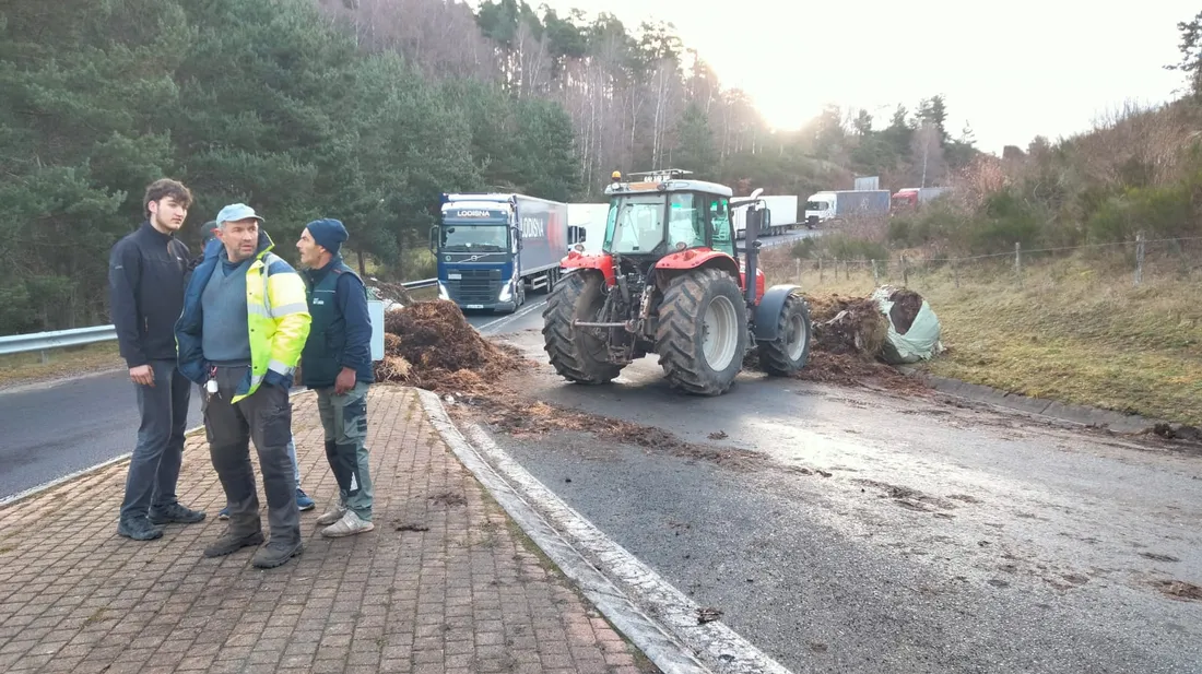L'A75 bloqué en Lozère 