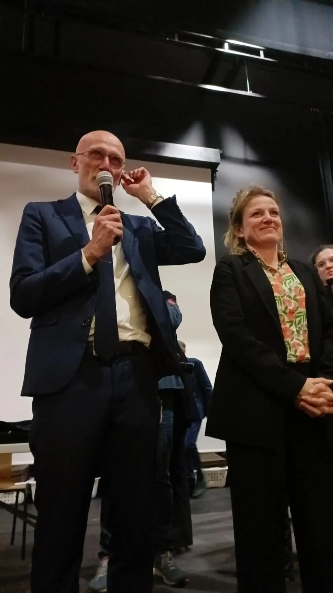 Stéphane Mazars et Sarah Vidal le 22 mars 2026 à Rodez (Aveyron)