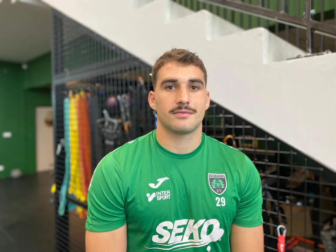 Simon Renda, trois-quarts centre de l'USM avant la dernière en Top14 à Pau