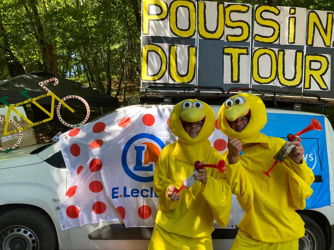 Christophe et Jacky gardent leur costume malgré la chaleur accablante 