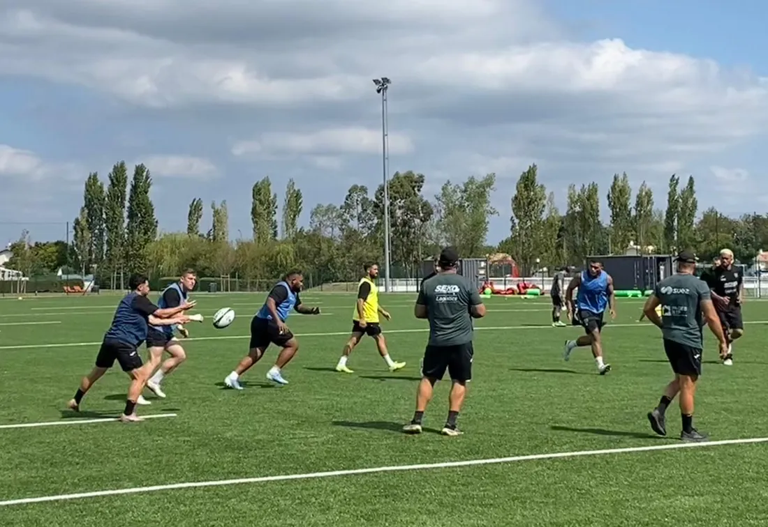Les potentiels titulaires à l'entrainement avant la rencontre face à Castres