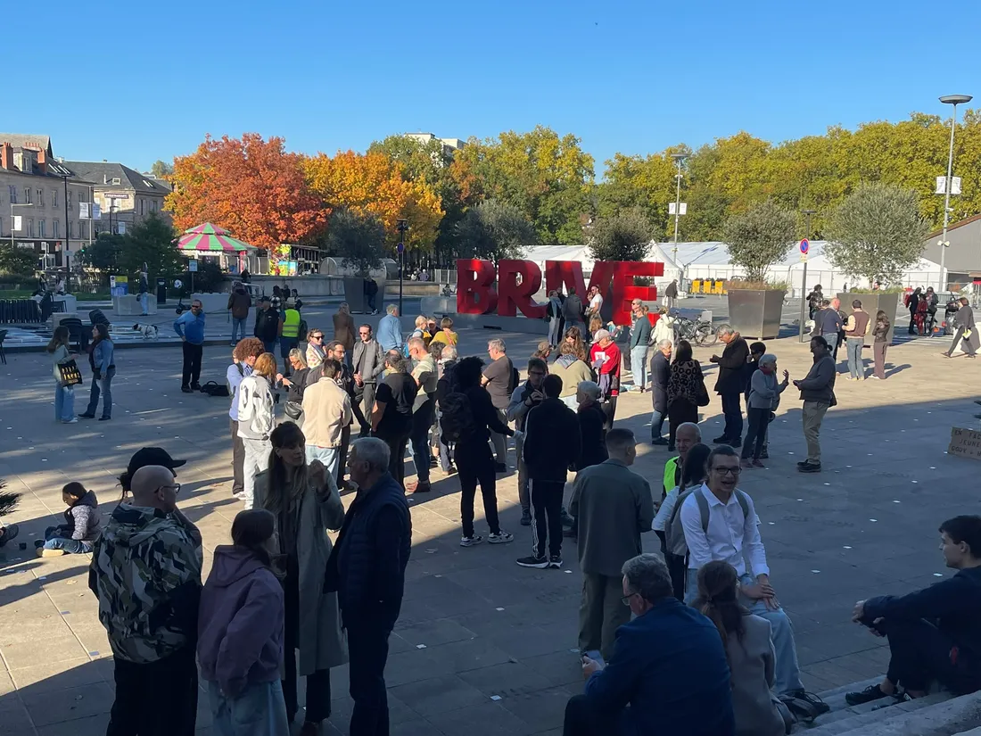 Toute petite mobilisation ce 31 octobre 2026 à Brive (Corrèze)