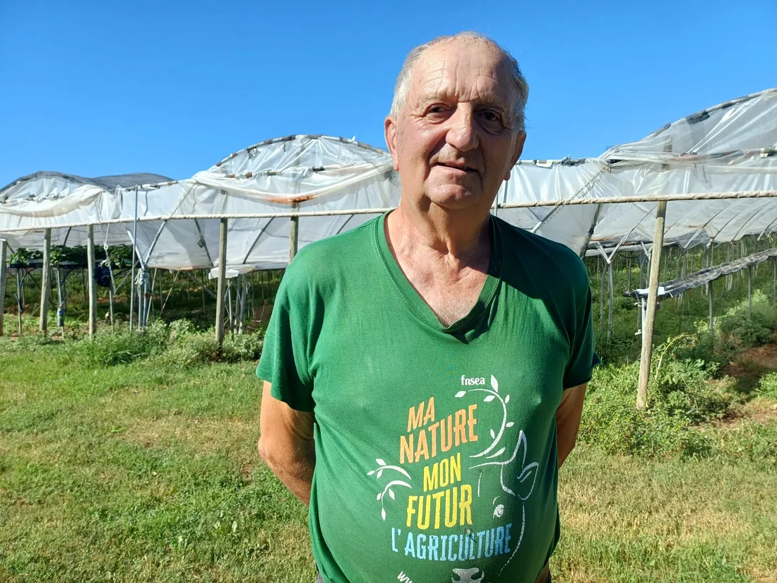 Yvon Sarraute sur son exploitation à Meauzac (Tarn-et-Garonne).
