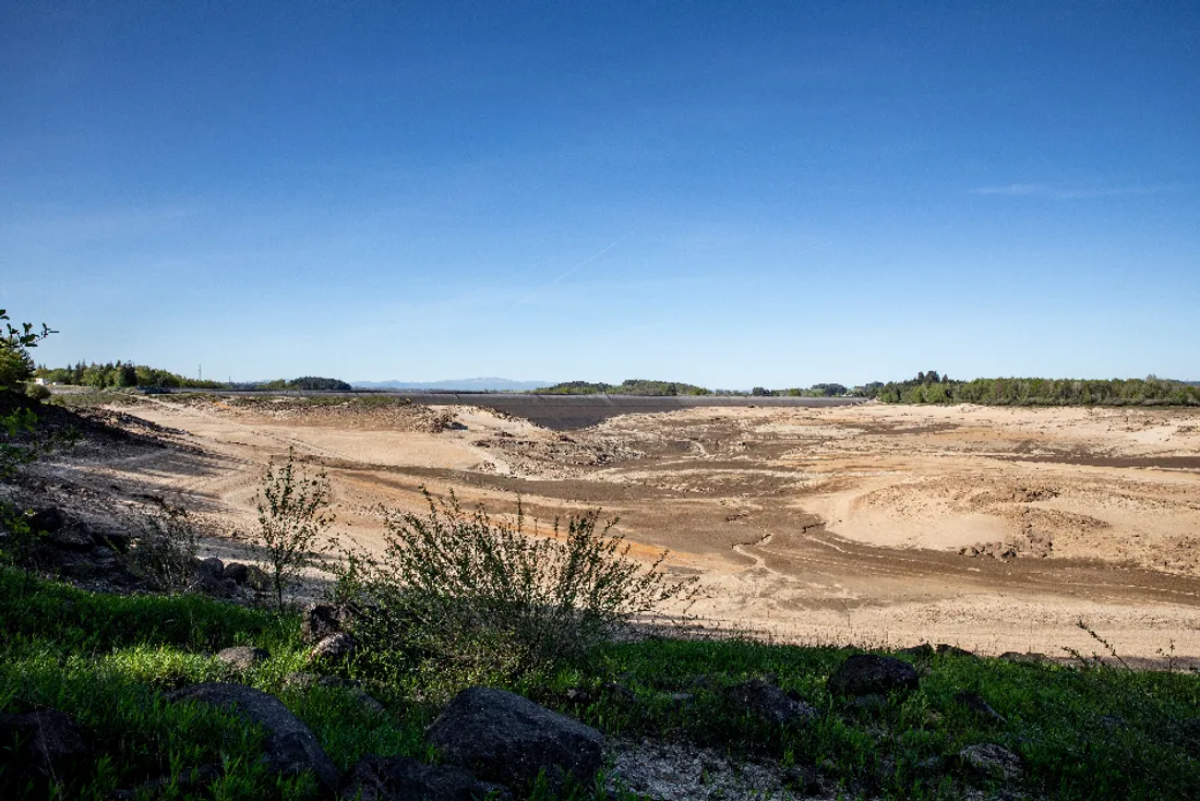 Vidange du bassin supérieur de la centrale hydroélectrique de Montézic