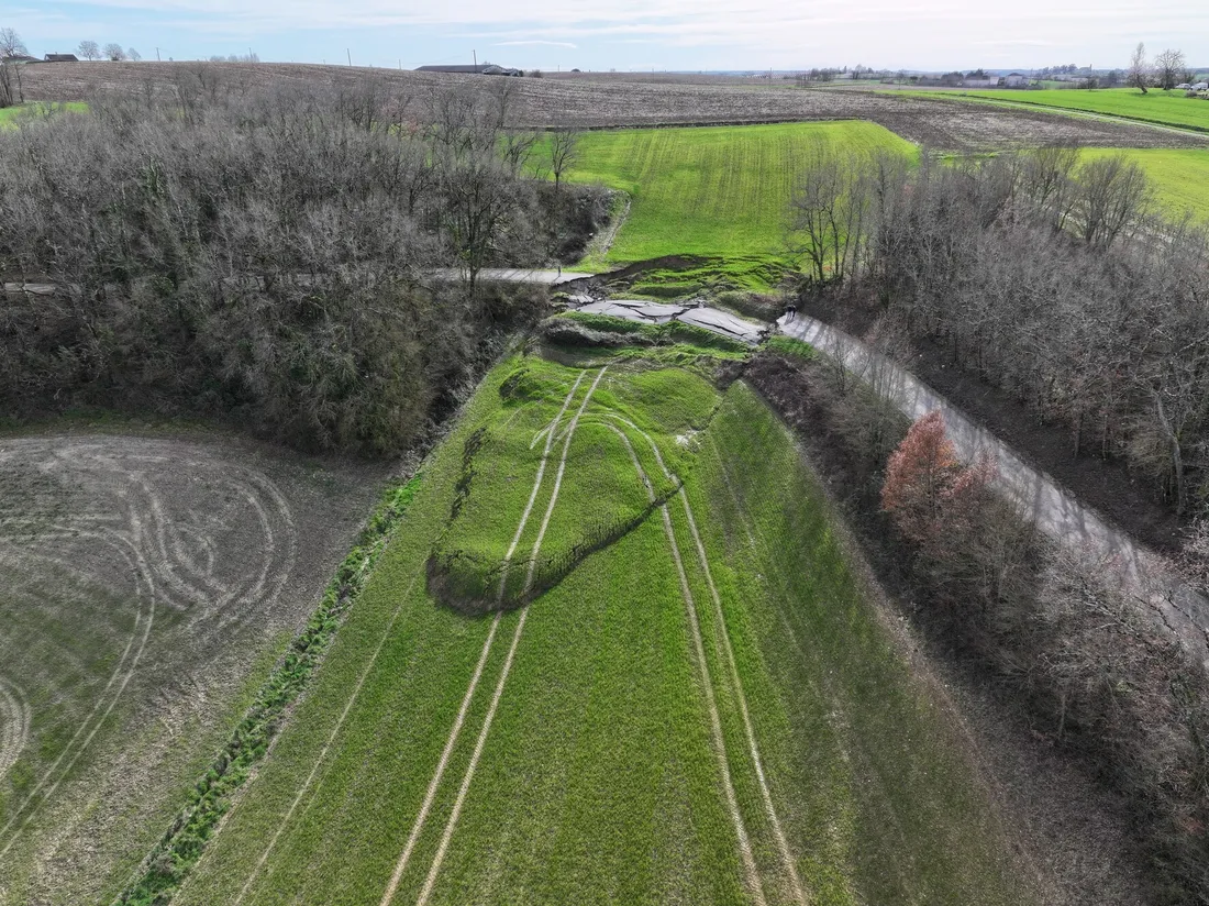 éboulement de terrain avec affaissement de route dans le Tarn-et-Garonne