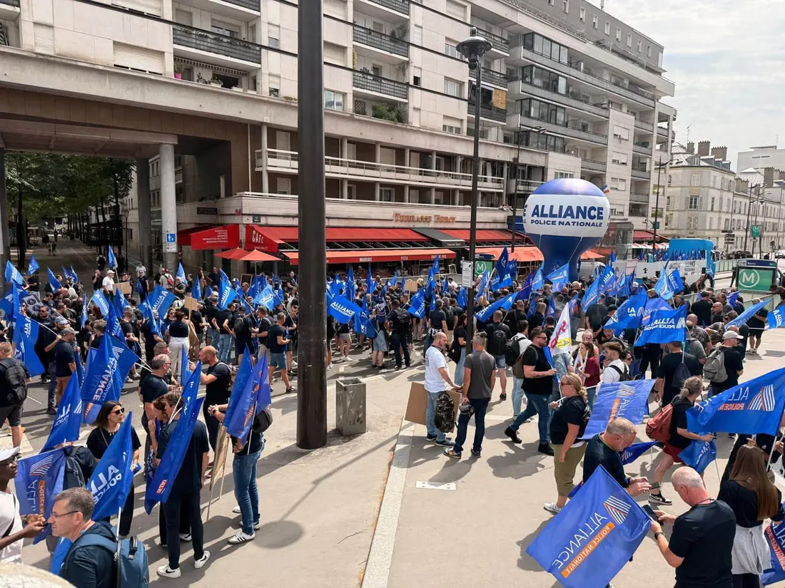 Les policiers mobilisés à Paris le 30 juin 2026.