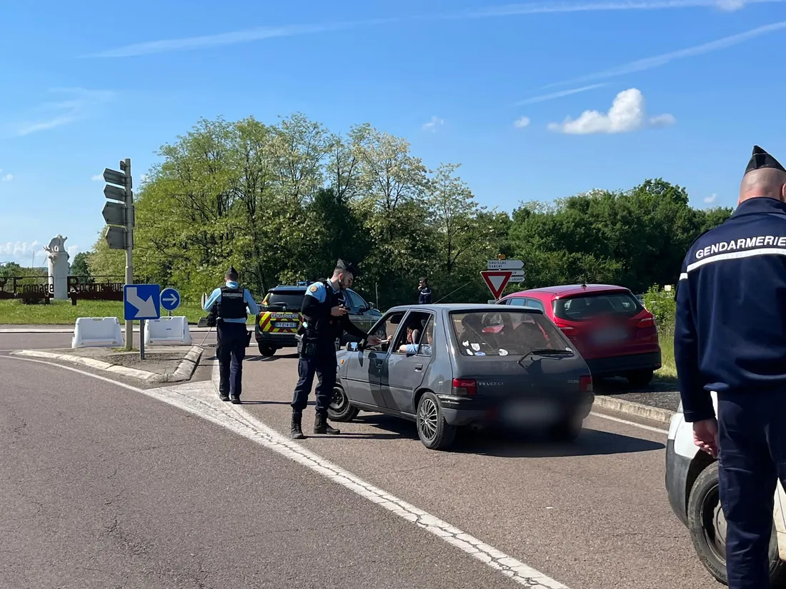 Des contrôles aux abords de la rave-party de Montvalent