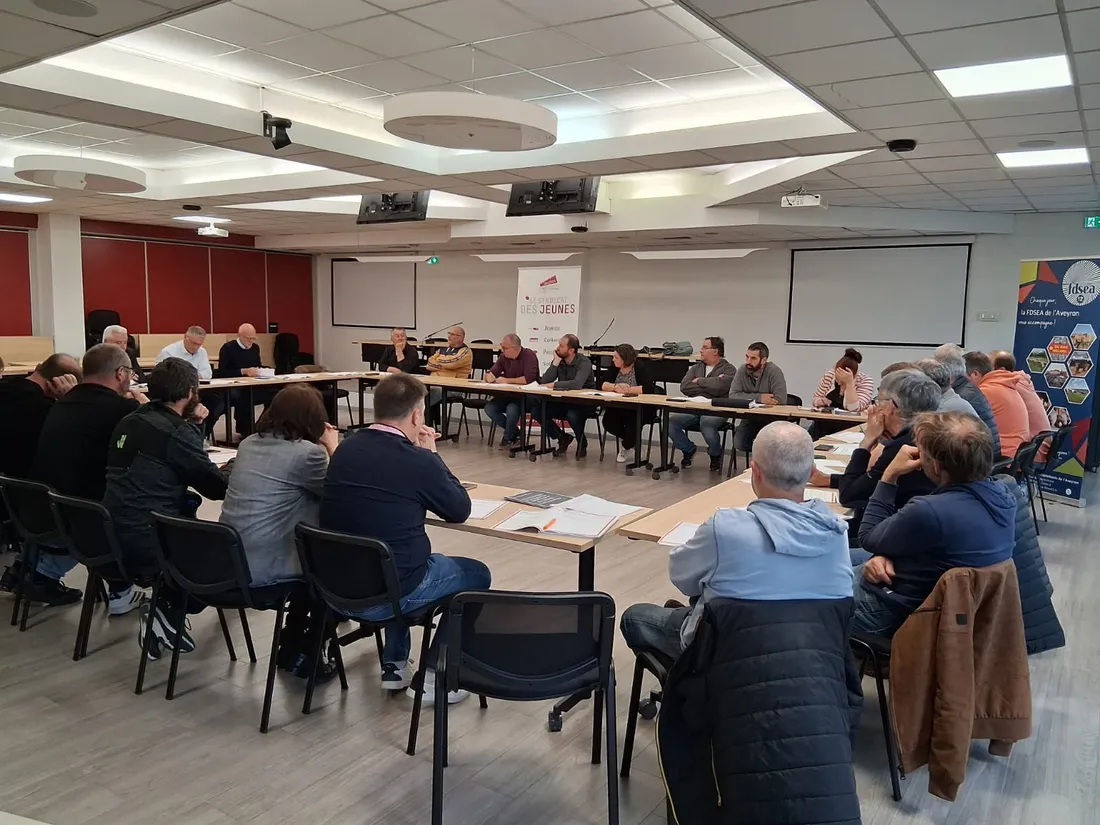 Rencontre entre les parlementaires de l'Aveyron et la FDSEA le 12 mai 2025.