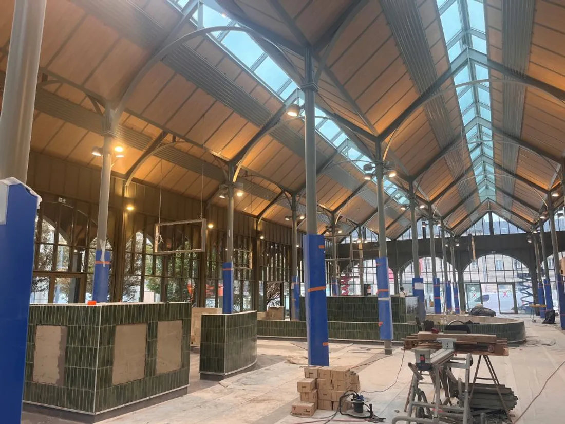 L'intérieur des halles de Rodez (Aveyron)