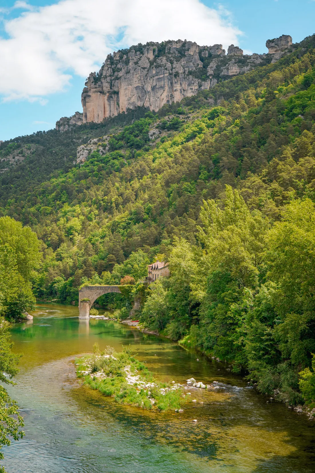Le pont de la Muze, au Rozier (Lozère)