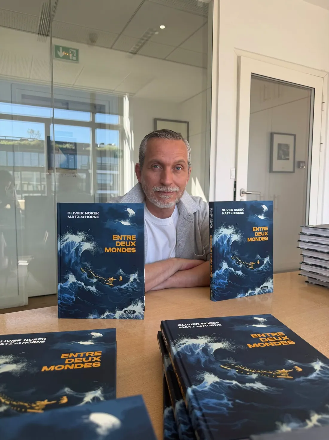 L'écrivain aveyronnais voit l'un de ses romans être adapté en BD.