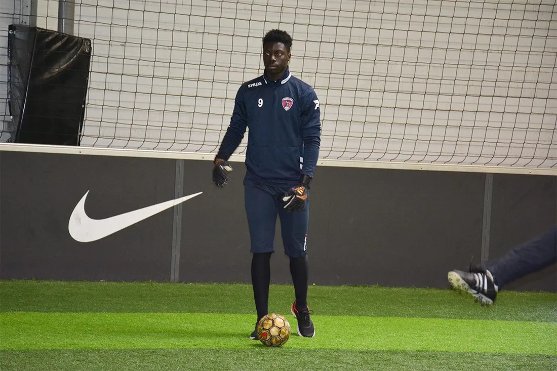Le gardien Ouparine Djoco sous les couleurs du Clermont Foot.
