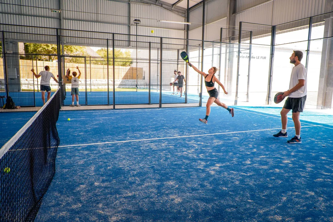 Les joueurs de padel peuvent accéder à 4 terrains à Millau (Aveyron).
