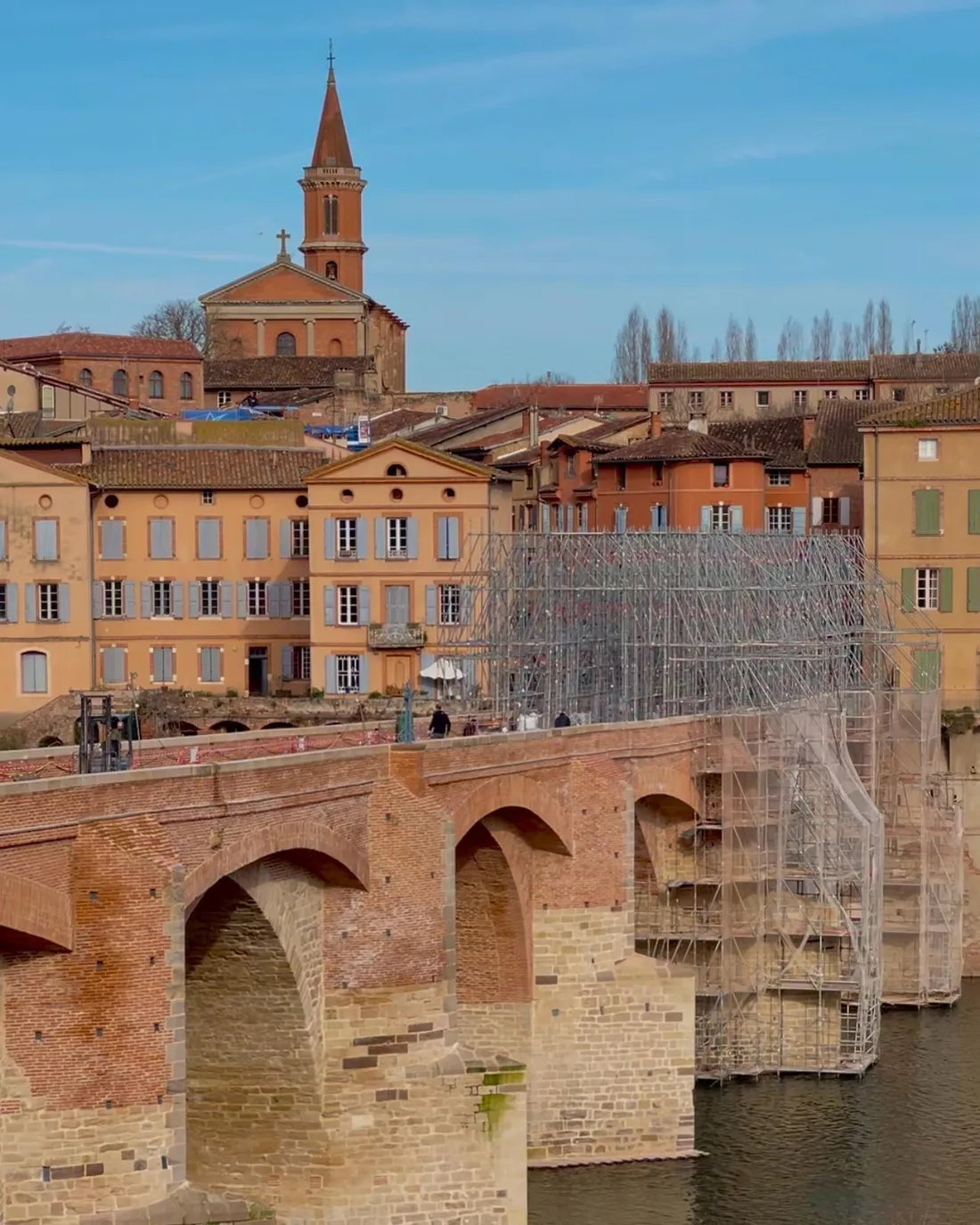 Le Pont-Vieux à Albi (Tarn).