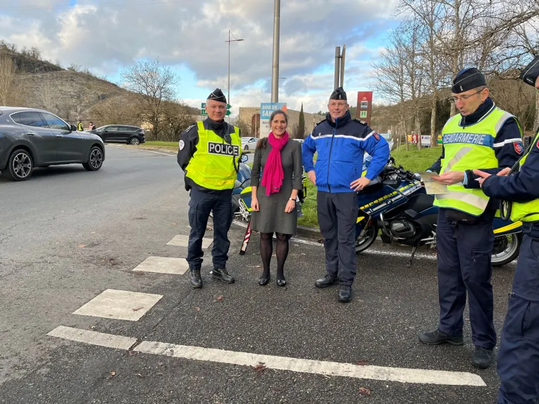 La préfète du Lot, Claire Raulin, lors d'une opération de contrôle routier.