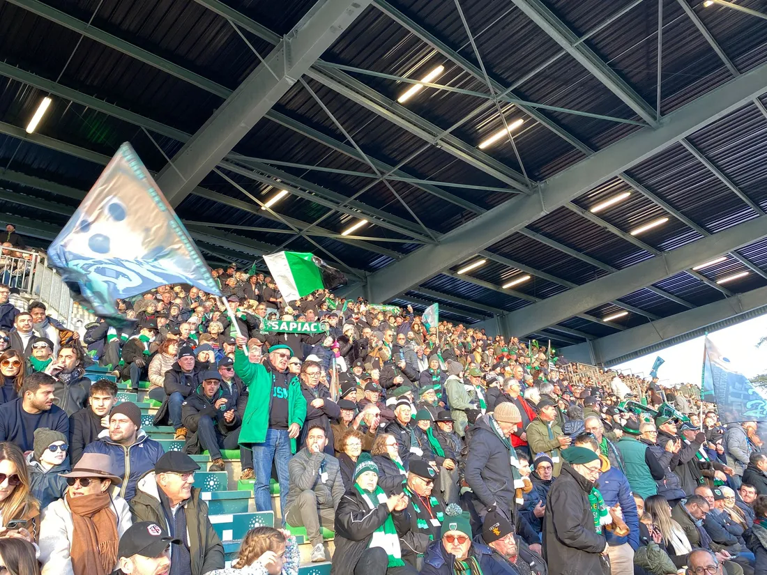 Le public présent en masse pour ce match de gala