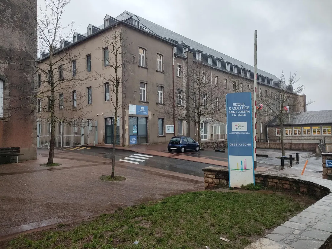 L'entrée du collège Saint-Joseph à Rodez (Aveyron) le 12 février 2026.