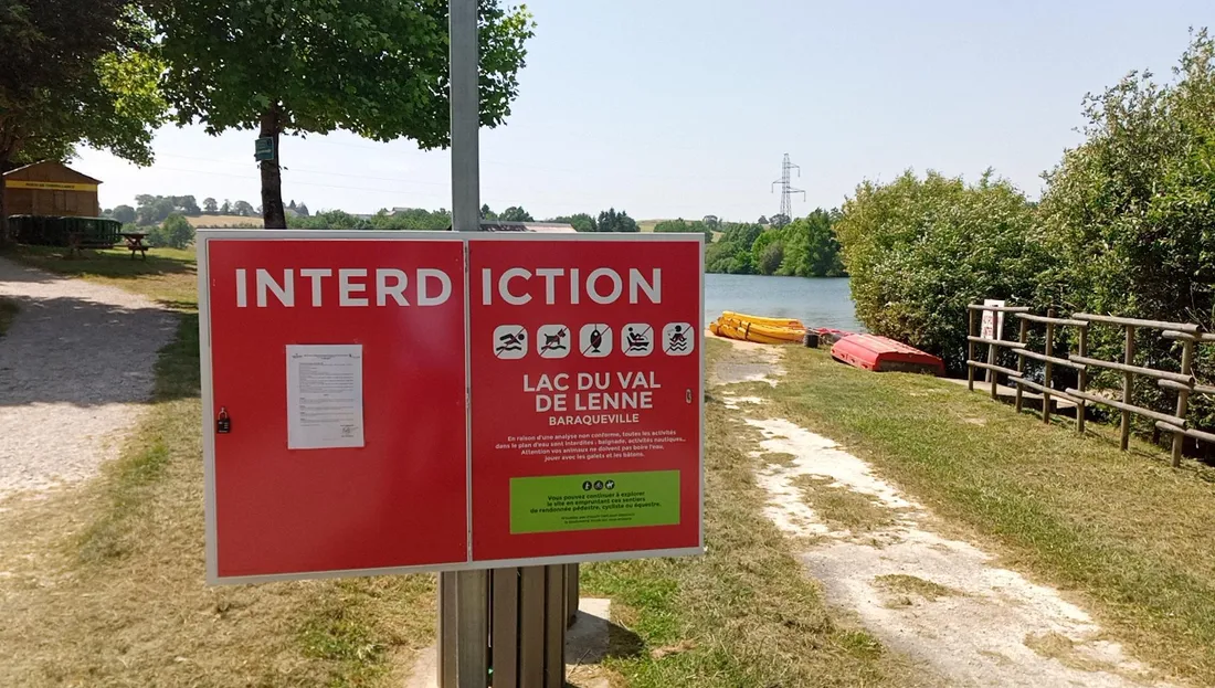 Baignade interdite au lac de Lenne, à Baraqueville (Aveyron)