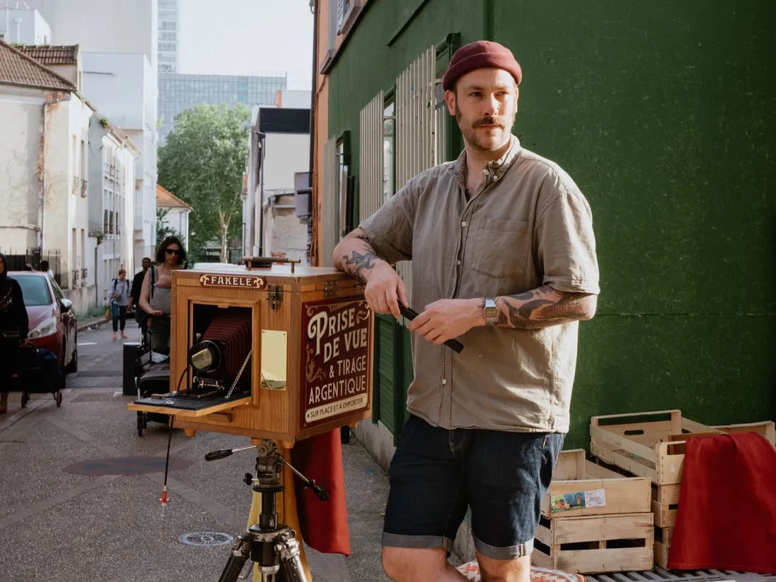 L'artiste Fakele s'est inspiré des photographes du début du XXème siècle