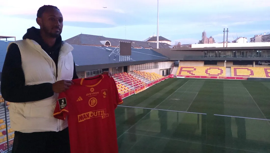 Till Cissokho avec le maillot du RAF