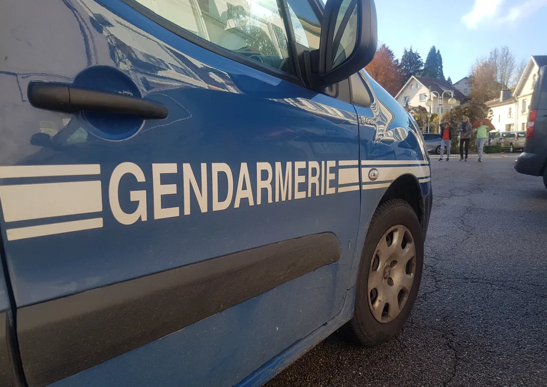 Un véhicule de gendarmerie, illustration