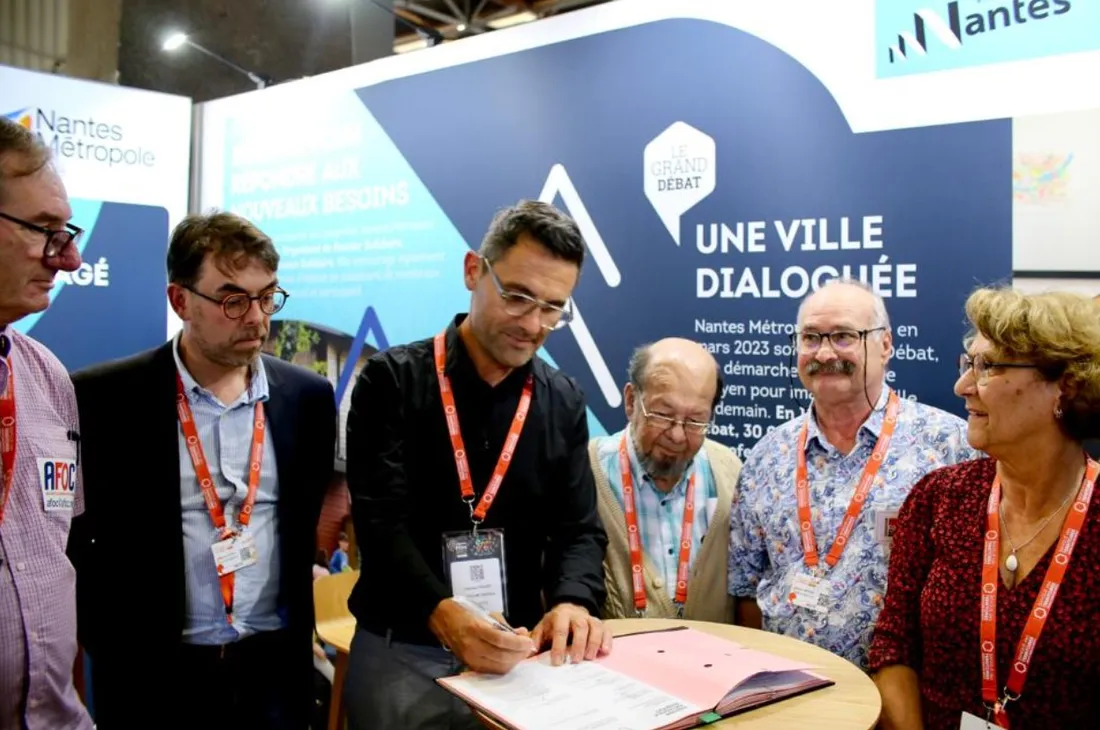 La présentation de l'offre internet solidaire, lors du congrès de l'USH à Nantes, illustration