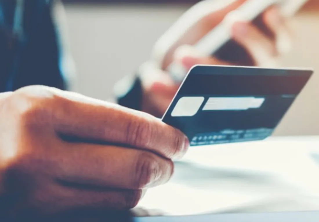 une femme piégée, elle transfère plusieurs centaines d’euros