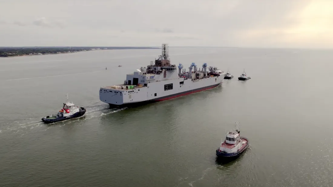 Saint-Nazaire : deux navires en essais en mer pendant les vacances de Pâques
