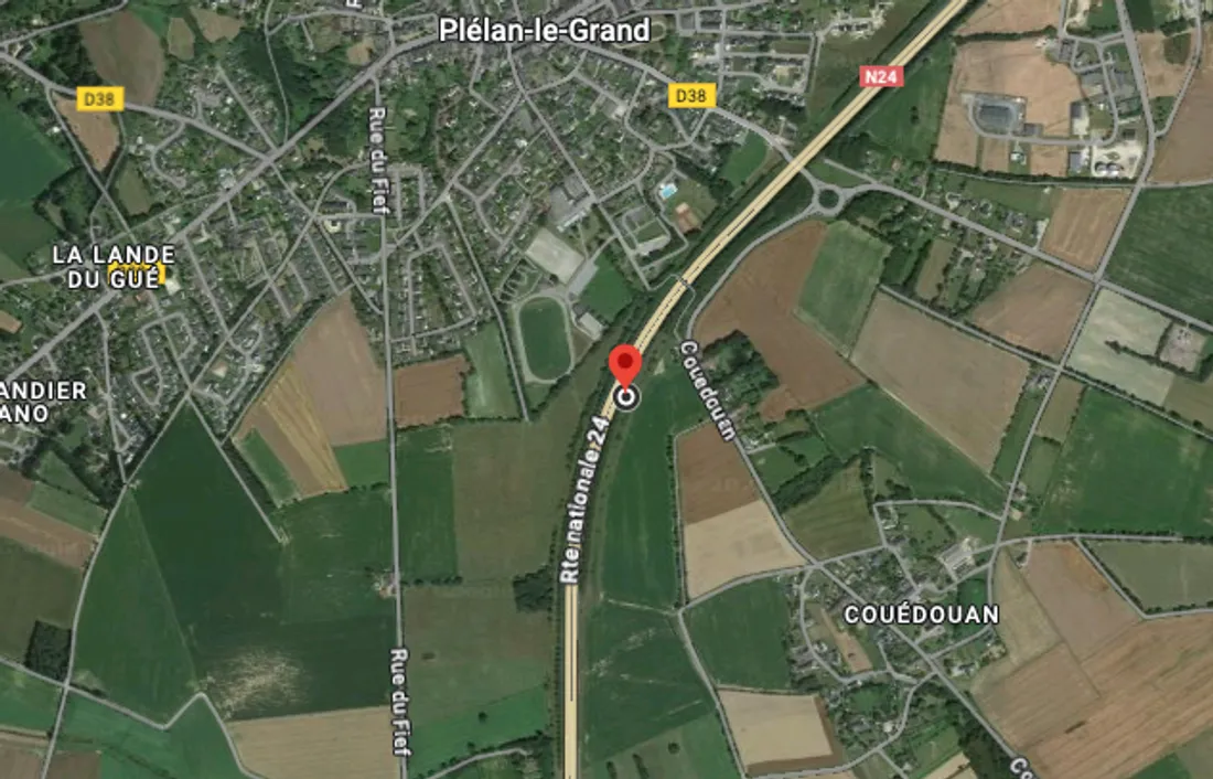 Deux poids lourds sont entrés en collision sur la RN 24