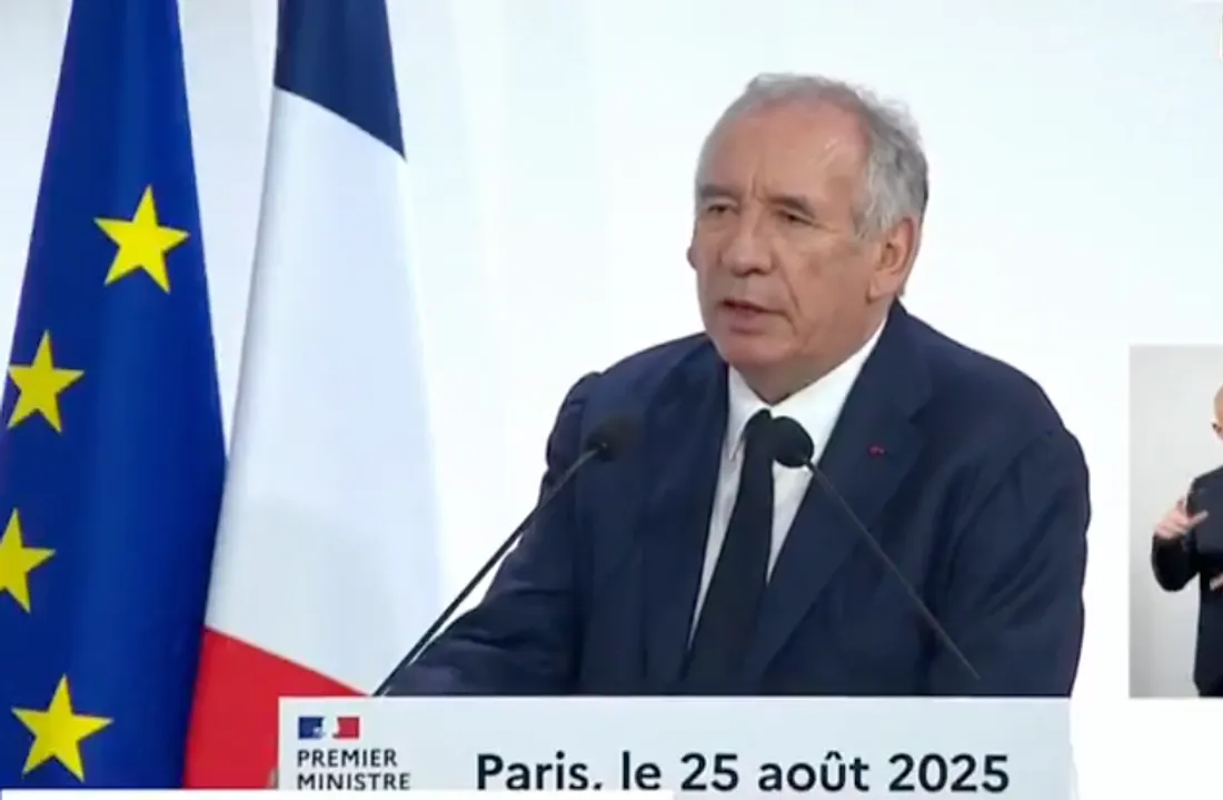 François Bayrou en conférence de presse à Paris, ce lundi 25 août