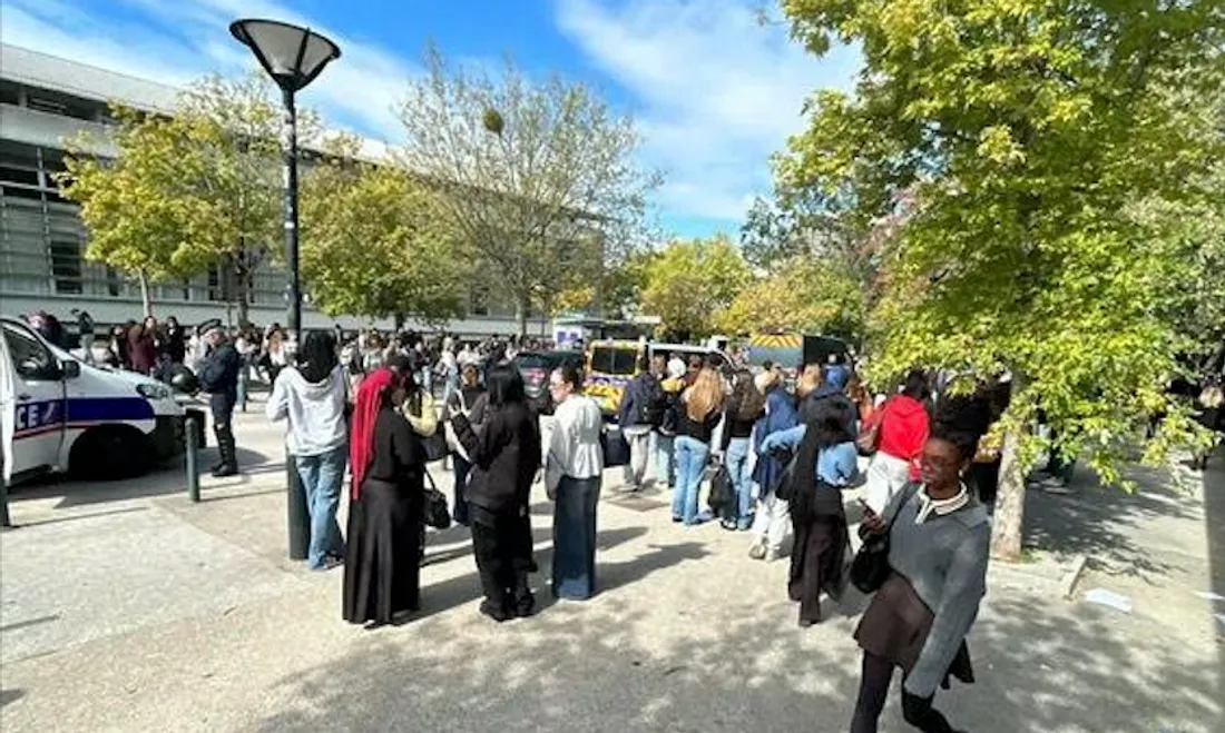 La présidence de l’université doit tenir une conférence de presse.