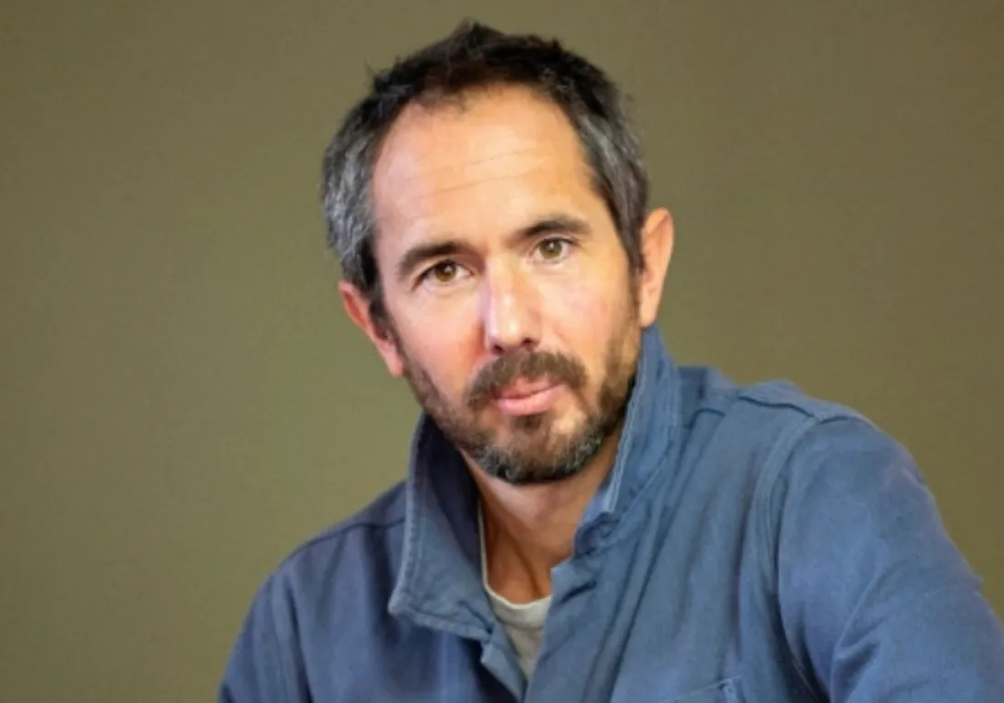 Ecrivain et journaliste, Charles Wright