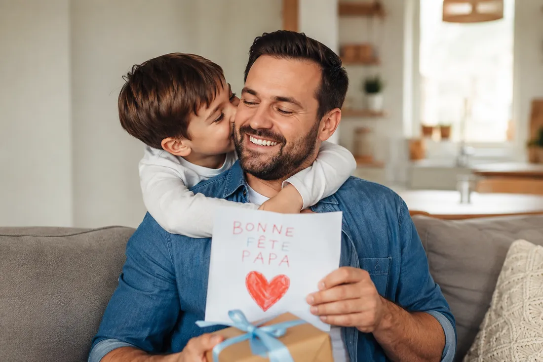 Moment chaleureux en famille pour la fête des pères Sélectionner