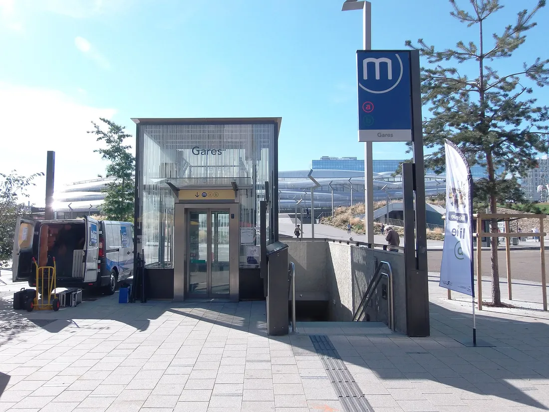 Le métro à Rennes, station Gares