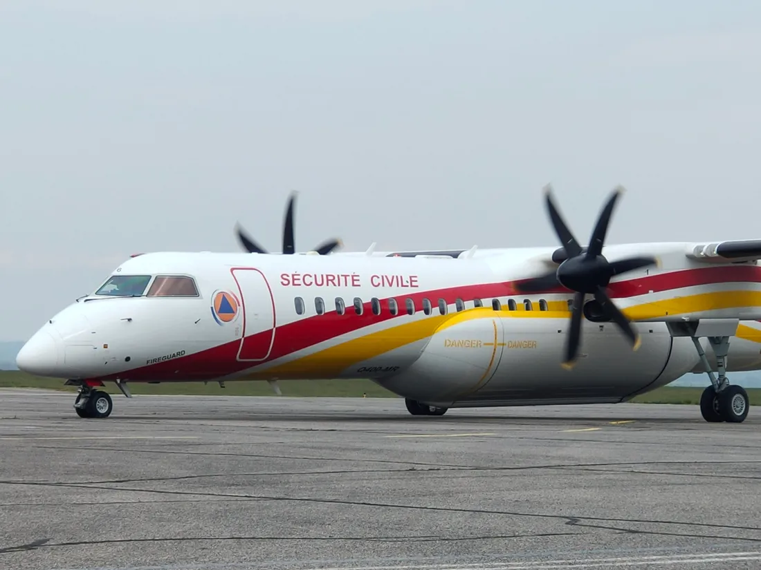 Un avion DASH de la Sécurité Civile, illustration