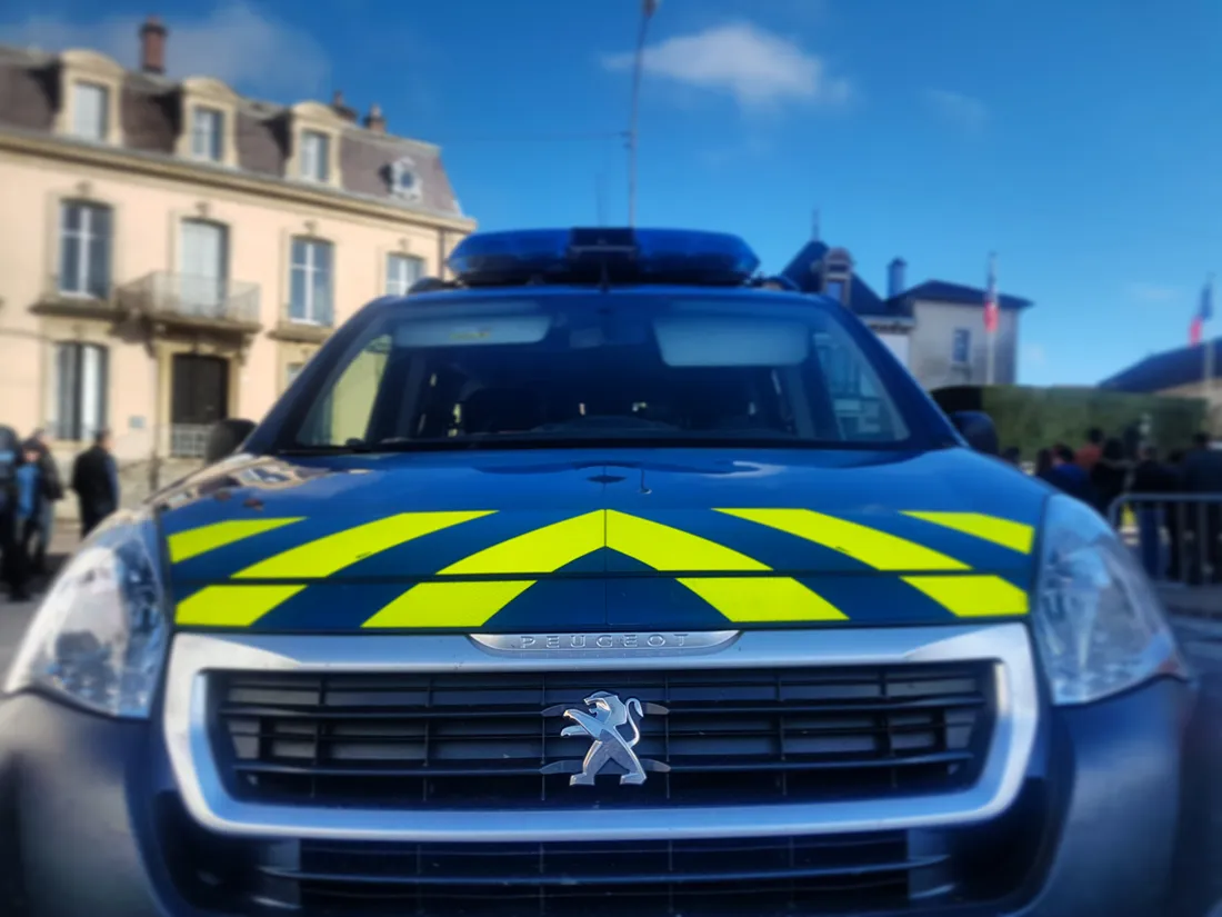 Un véhicule de gendarmerie, illustration