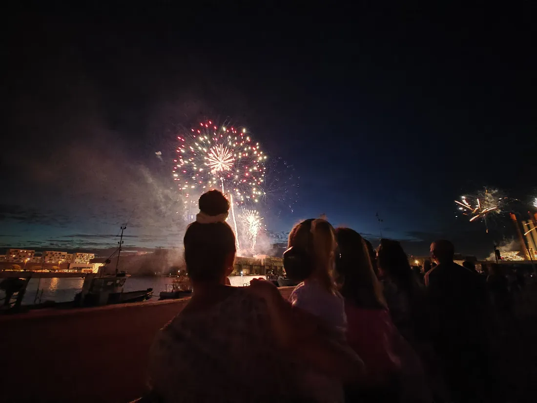Un feu d'artifice à Saint-Nazaire, archives
