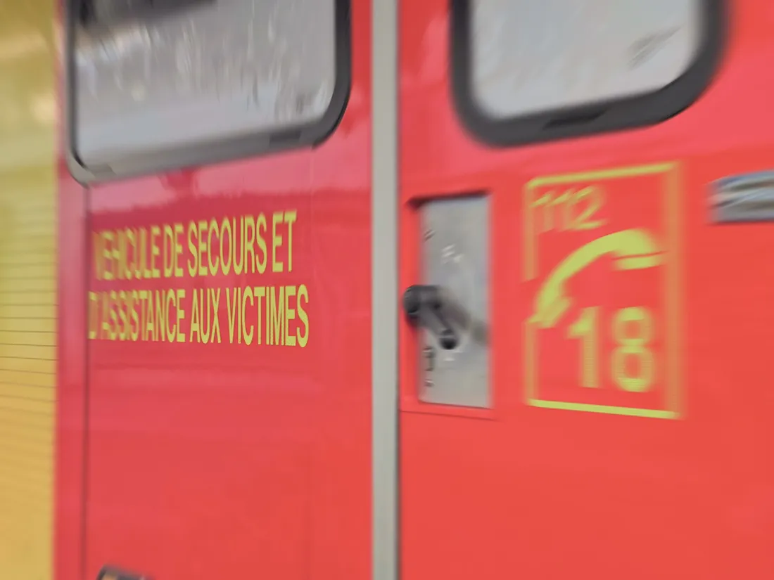 Un véhicule des pompiers, illustration