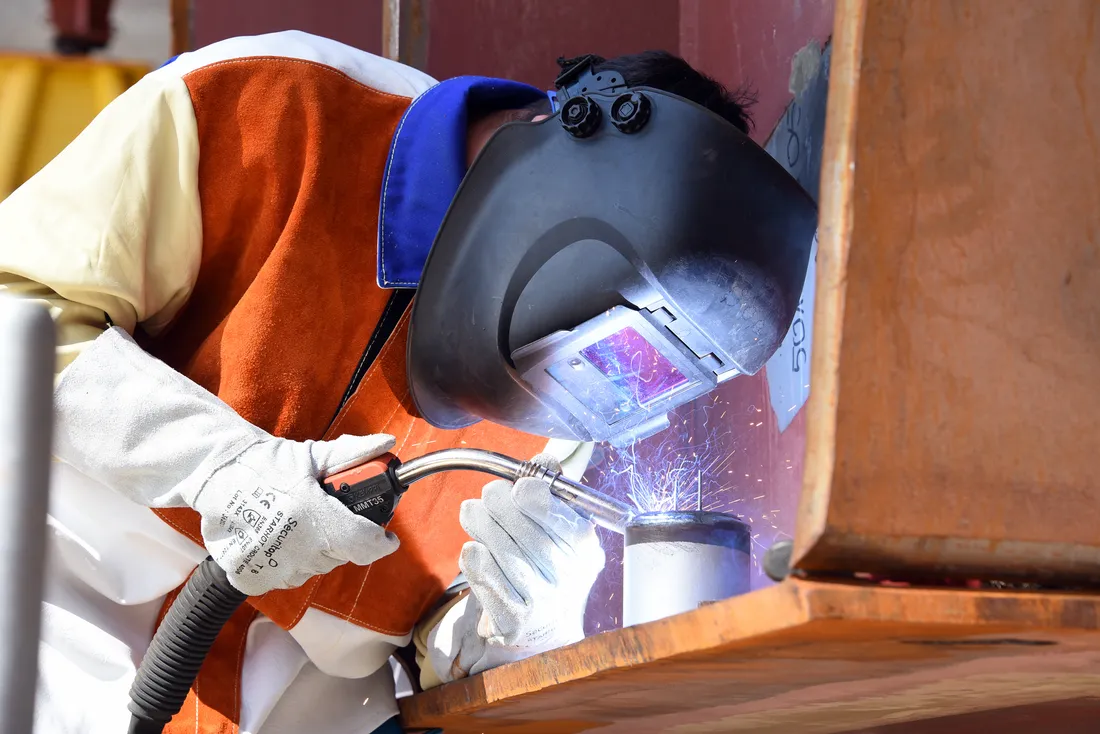 Les pièces sont soudées à la coque