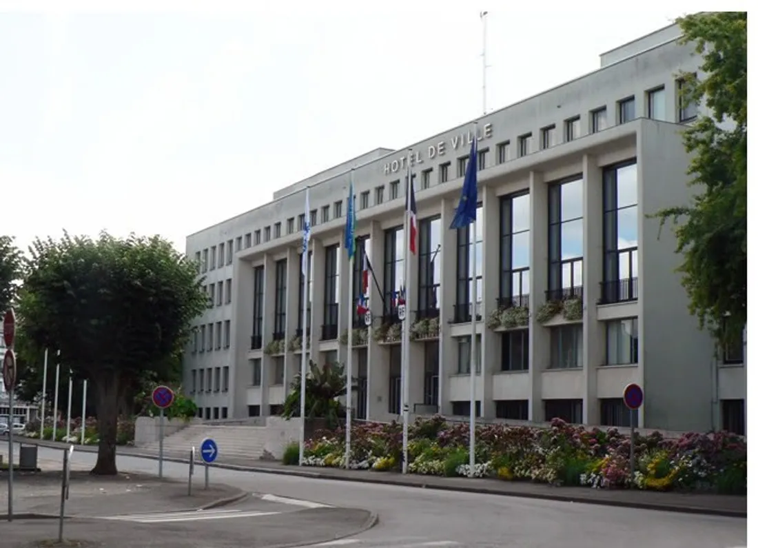 La Mairie de Saint-Nazaire, archives