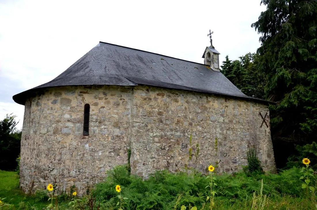 L'extérieur de la Chapelle du Dougilard à Soudan