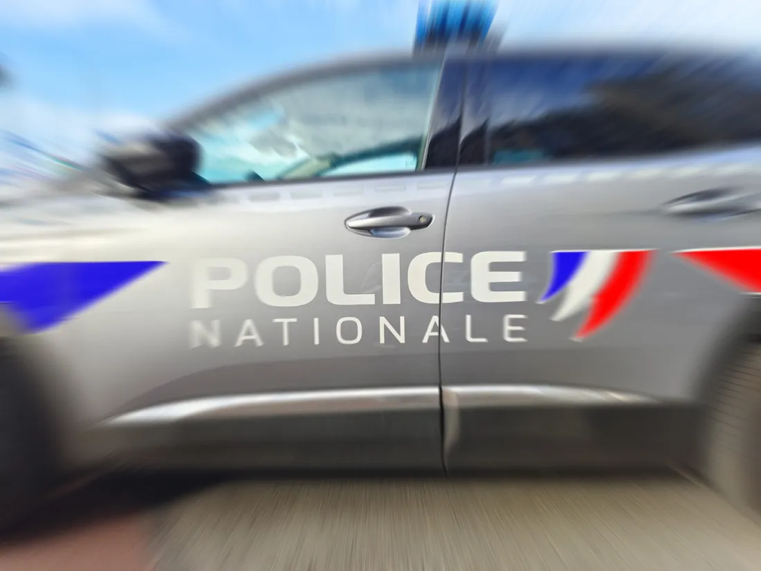 Une voiture de police, illustration.