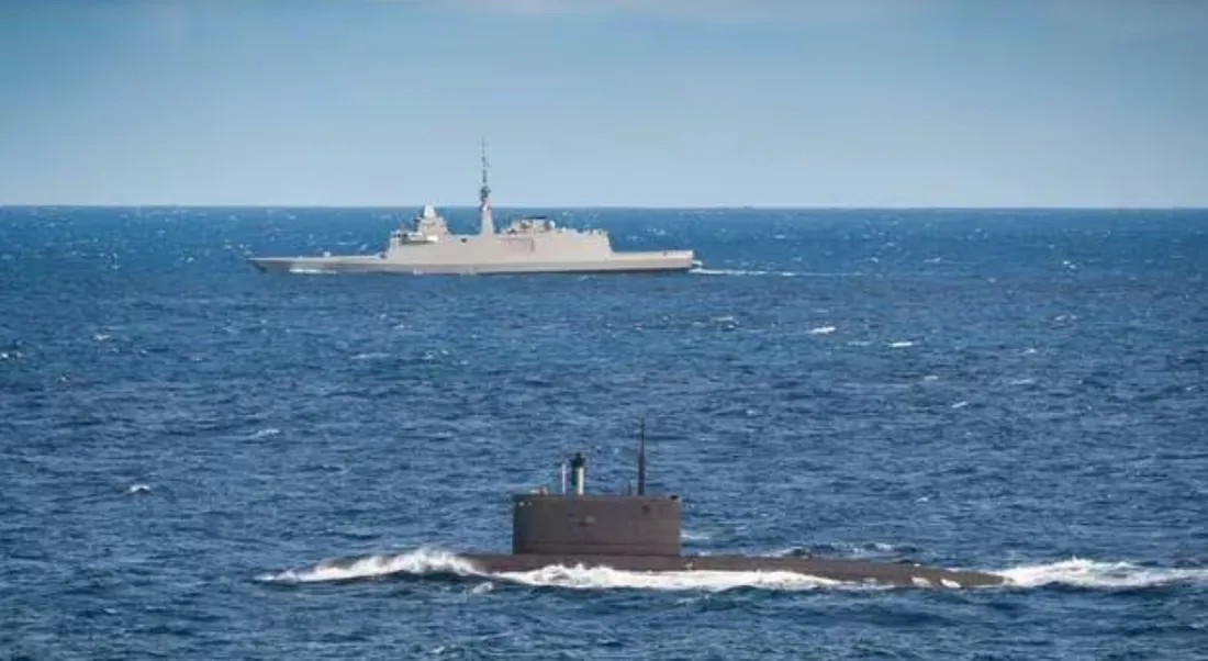 Le sous-marin russe Novorossiisk photographié en 2022 par la Marine nationale