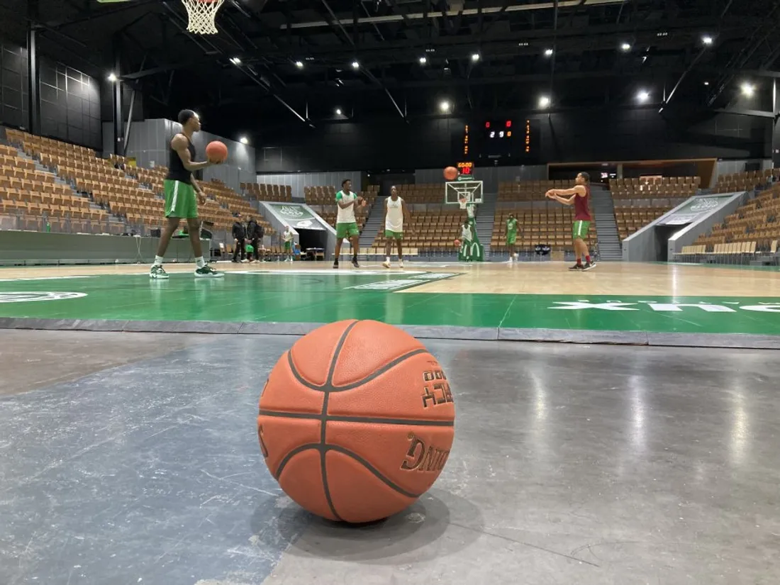 SWEET FM