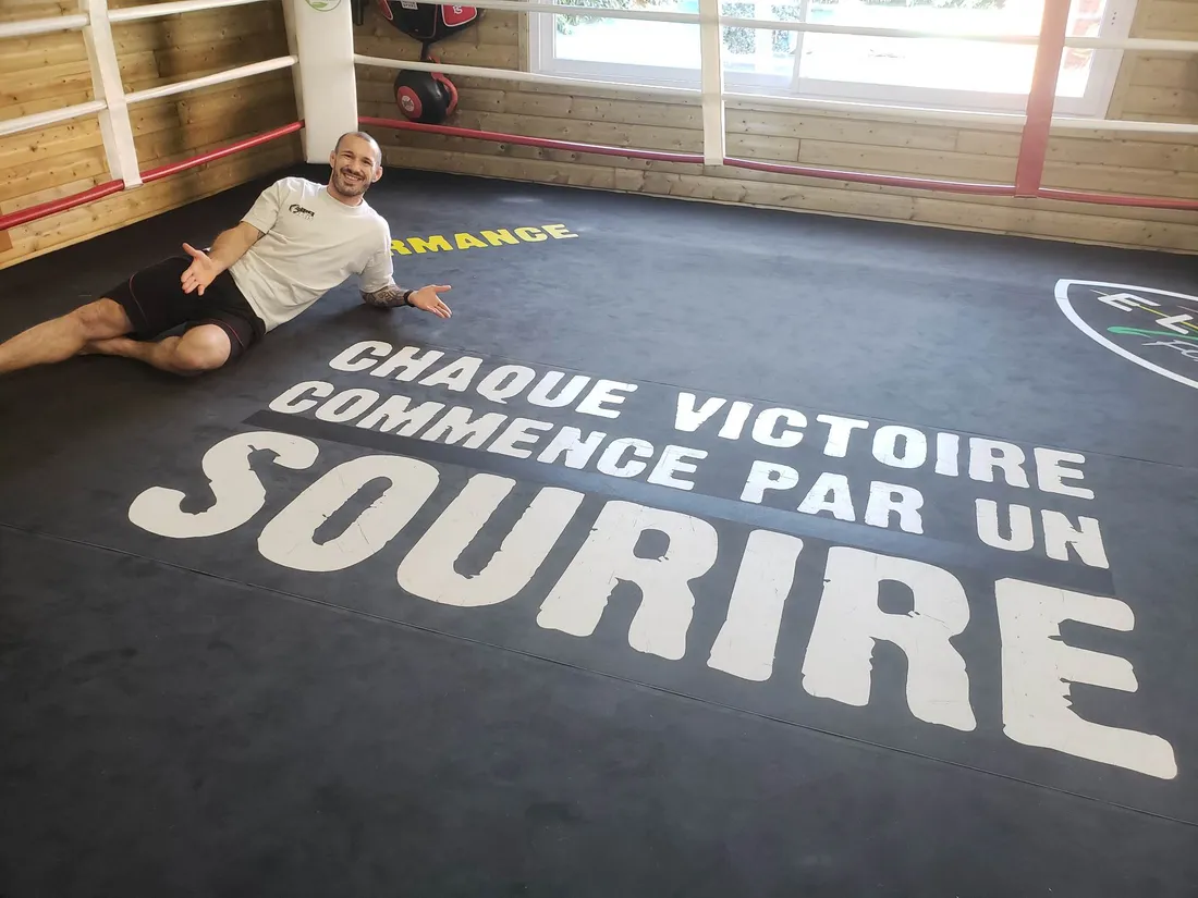 Le combattant Davy Gallon, tout sourire