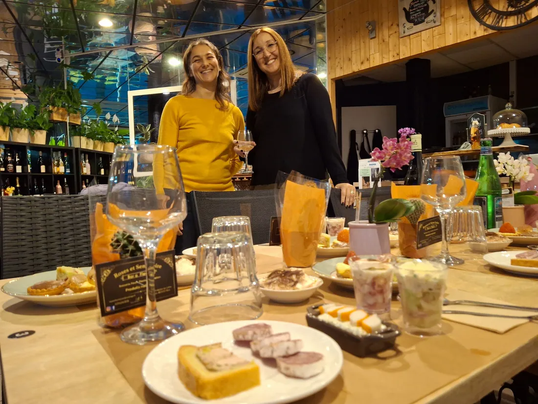 Laëtitia Gauthier-Plisson et Sofia Bataille sont les deux animatrices des Apéros de la mort à Blois.