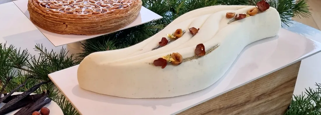 La bûche "Vanille étincelante" de Christophe Hay rappelle les courbes de la Loire.