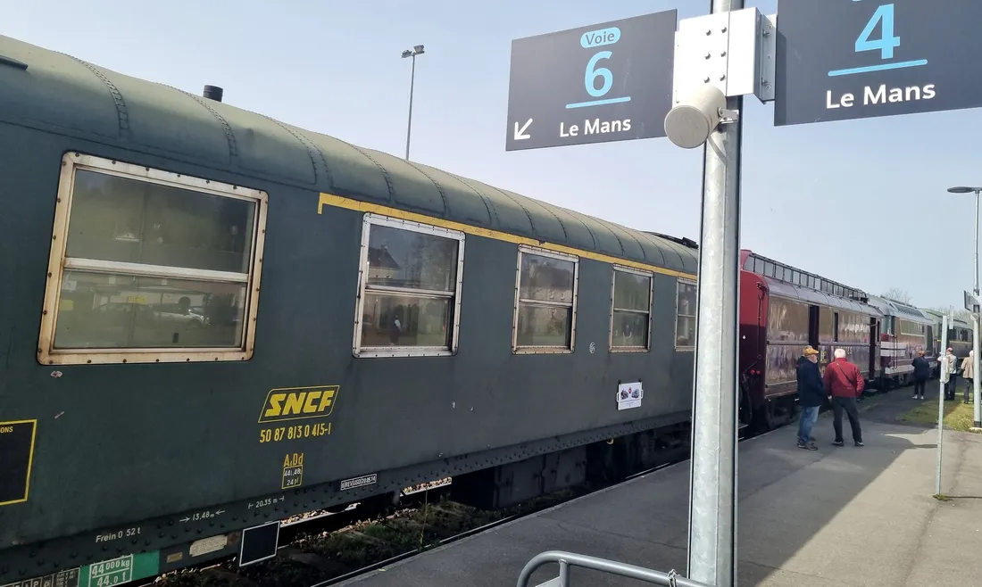 Trois étapes entre Vierzon et Le Mans : Gièvres, Saint-Pierre-des-Corps et Château-du-Loir.